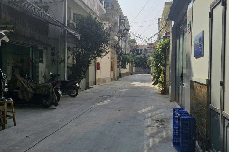 Bán biệt thự 101/41 Nguyễn Chí Thanh - DT 8x17m - 3 tầng - Giá 32 tỷ!