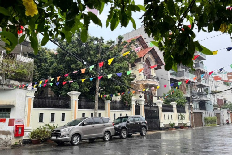 Bán biệt thự 1073/5 CMT8 khu Cư Xá Tự Do - DT 27x18m - 4 tấm - Giá 110 tỷ!