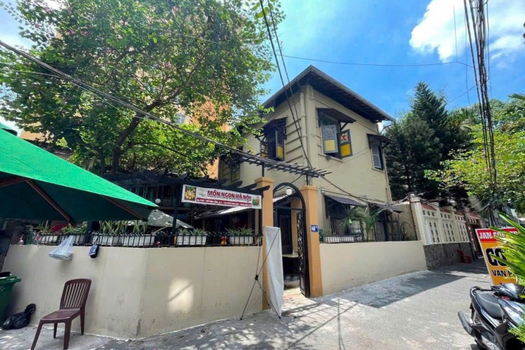 Bán biệt thự 46Ter Võ Văn Tần - DT 15x20m - 2 tầng - Giá 150 tỷ!