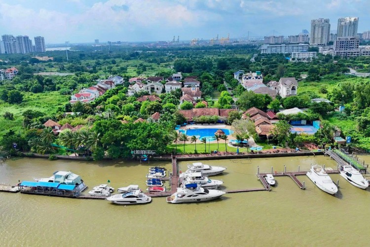 Bán biệt thự Lan Anh - DT 15x25m = 372m2 - 3 tấm sân vườn - Hồ bơi bến du thuyền - Giá 230 tỷ!