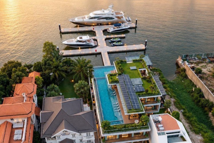 Bán biệt thự mặt sông Nguyễn Văn Hưởng - Hơn 1000m2 đất - 2 tầng sân vườn - Bến du thuyền - GIá 325 tỷ!