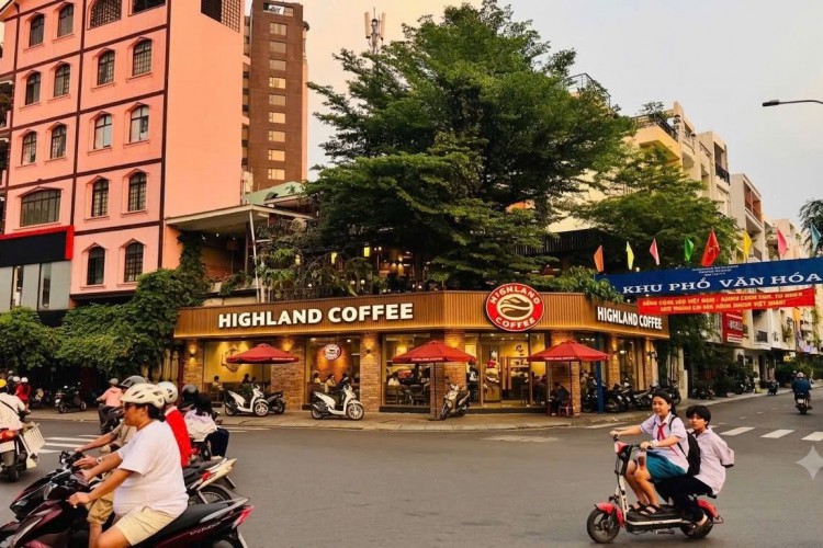 Bán góc 2A Vĩnh Hội - 12x18m - 3 tấm - HĐT 150tr/thg - Giá 120 tỷ!