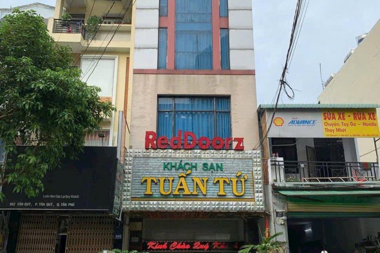 Bán khách sạn 160 Tân Quý - DT 5x18m - 5 tấm 18PN - HĐT 50tr/thg - Giá 19,5 tỷ!