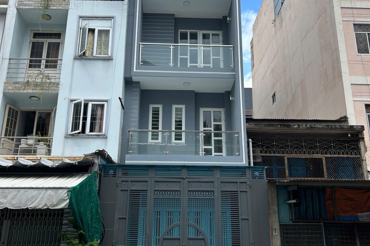 Bán nhà 100 Nguyễn Chí Thanh - DT 4x20m - 4 tấm - Giá 20 tỷ! 