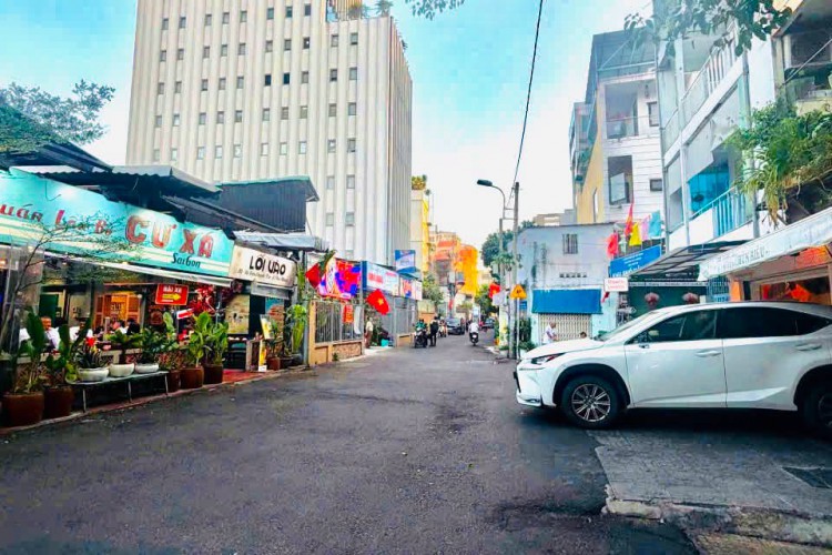 Bán nhà 11 Hồ Biểu Chánh - 12x26m - 3 tầng - Giá 85 tỷ!