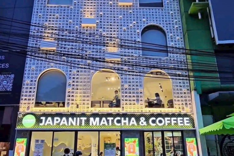 Bán nhà 123 Cách Mạng Tháng 8 - DT 8,1x15m - 4 tầng - HĐT 250tr/thg - Giá 108 tỷ!