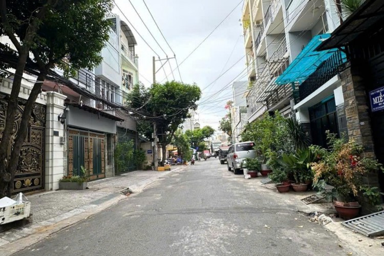 Bán nhà 127/16 Ni Sư Huỳnh Liên - DT 5x20m - 5 tấm - Giá 17 tỷ!