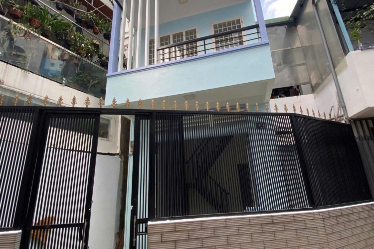 Bán nhà 128A/3 Nguyễn Chí Thanh - 4,5x10m - 3 tấm - Giá 5,99 tỷ!