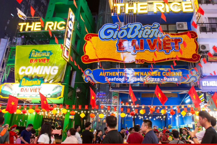 Bán nhà 180-182-184 Bùi Viện - 9,6x15m - Hầm + 6 tầng - KT 300tr/thg - Giá 145 tỷ!