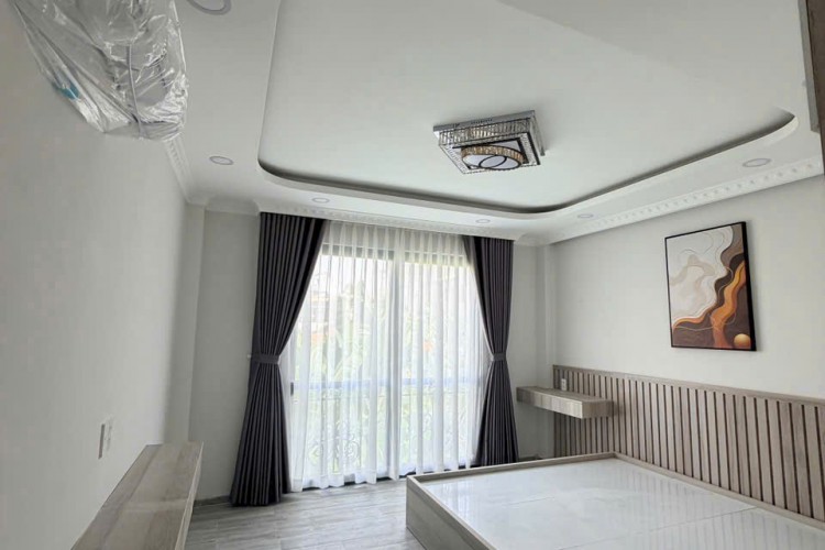 Bán nhà 33A Nguyễn Thị Huỳnh - 4x13m - 4,5 tấm - Giá 12,6 tỷ!