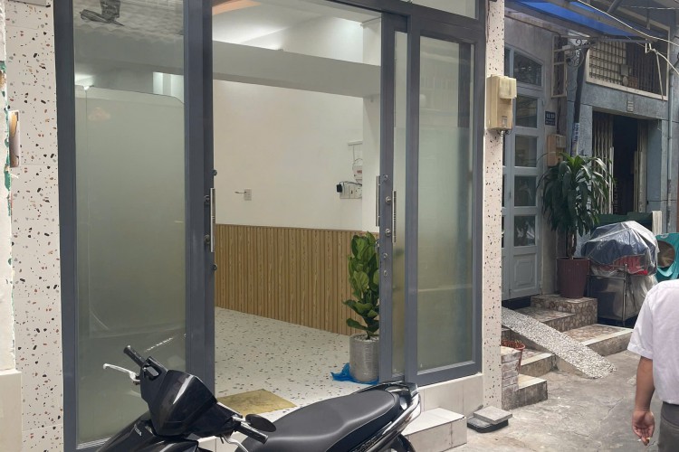 Bán nhà 42/27 Nguyễn Thượng Hiền - 3,7x11m - Một lầu - Giá 6,2 tỷ!