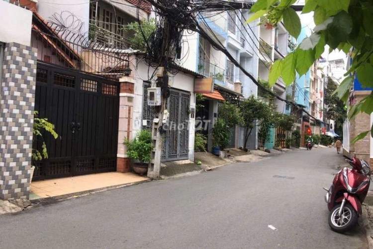 Bán nhà 449/92 Sư Vạn Hạnh - DT 4x17m - 4 tấm - Giá 22,5 tỷ!
