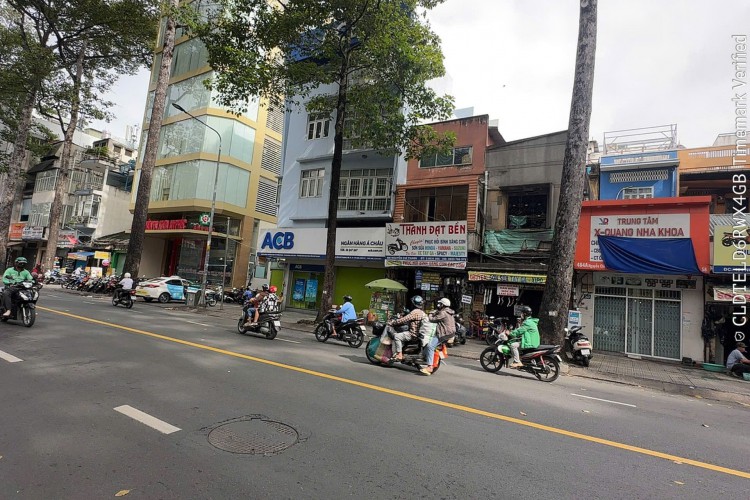 Bán nhà 484 Nguyễn Chí Thanh - DT 4,12x18m - Một lầu - Giá 29 tỷ!