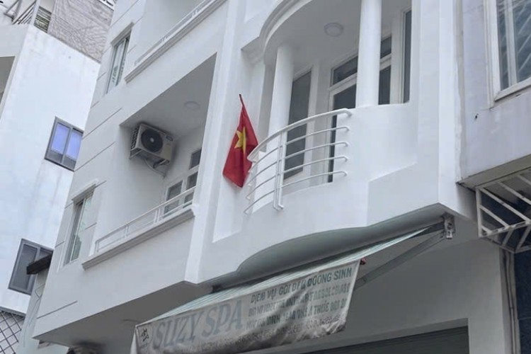 Bán nhà 63/5 Đường 3/2 - DT 3,6x9m - 3 tấm - Giá 8,4 tỷ!