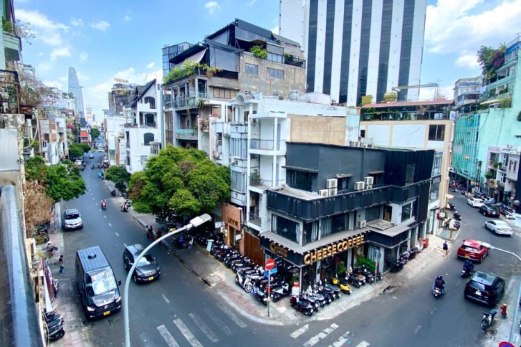 Bán nhà 74 Lê Thị Riêng - DT 4,3x15m - 6 tấm - HĐT 90tr/thg - Giá 45 tỷ!