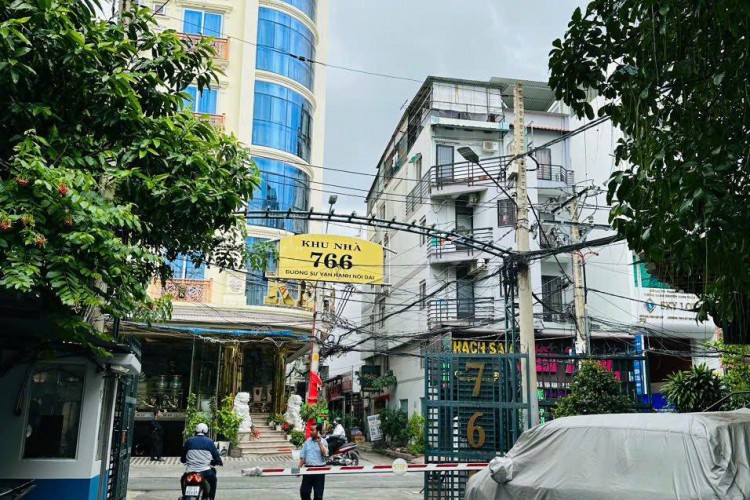 Bán nhà 766/1B Sư Vạn Hạnh - 6x18m - 4 tấm - Giá 42 tỷ!