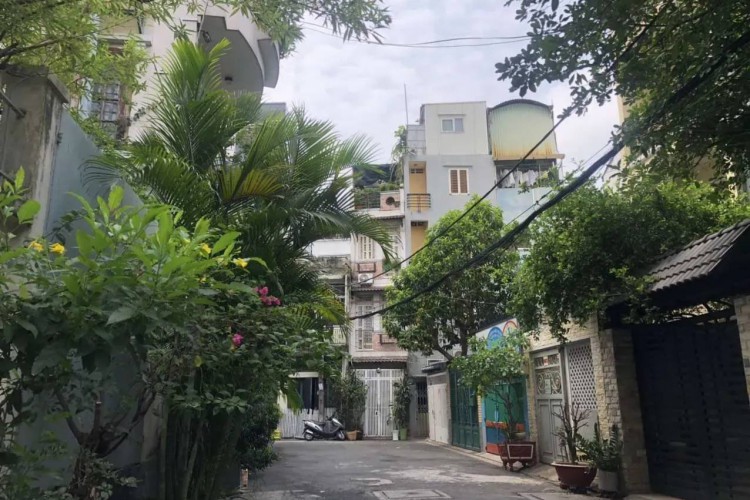 Bán nhà 80/6 Đặng Văn Ngữ - DT 4x21m - 3 tầng - Giá 16,9 tỷ!