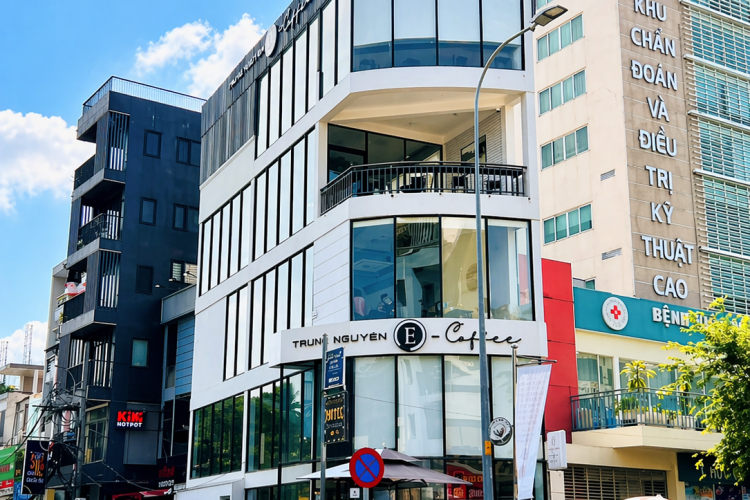 Bán nhà góc 822 Sư Vạn Hạnh - 4x15m - 5 tầng - HĐT 177tr/thg - Giá 37 tỷ!