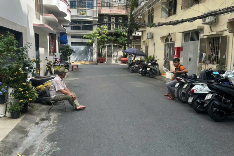 Bán nhà HXH 243/9/10H Tô Hiến Thành - DT 4x20m - 4 tầng - Giá 17,8 tỷ!