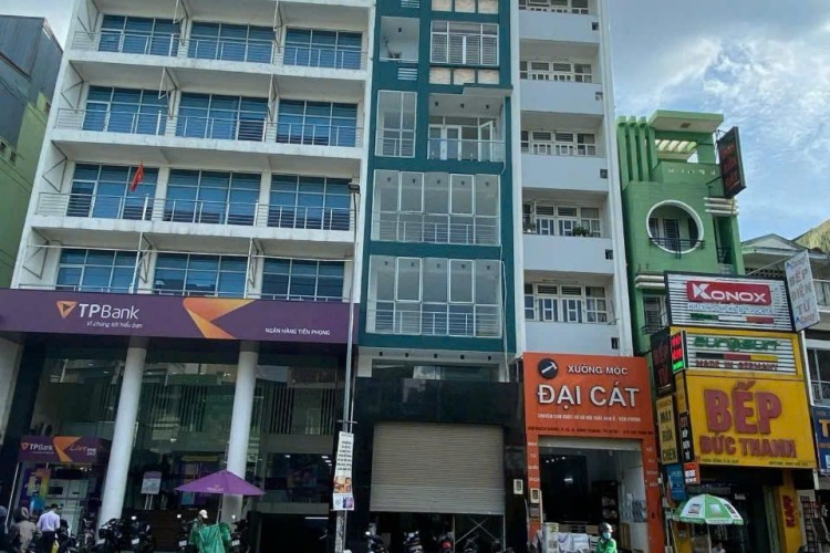 Bán nhà MTKD 227 Bạch Đằng - DT 5,5x18m - 8 tấm - Giá 49,5 tỷ!