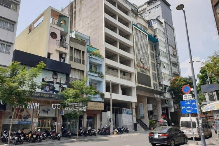Bán nhà MTKD 3 Trương Định - DT 4x11m - 4 tấm - Giá 45 tỷ!