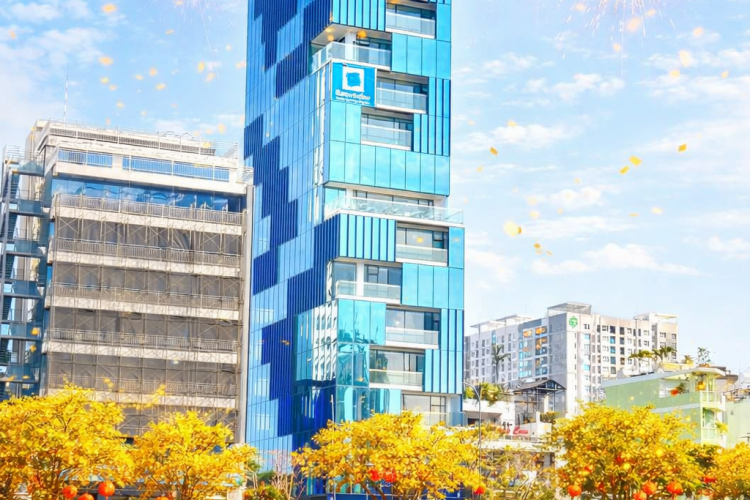 Bán toà 290 Bến Vân Đồn - DT 12x38m - 2 hầm + 16 tầng - KT 2,5 tỷ/năm - Giá 650 tỷ!