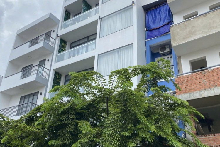 Bán toà 2MT trước sau 81/21 Nguyễn Cửu Vân - DT 7x13m - Hầm + 6 tầng - HĐT 85tr/thg - Giá 41 tỷ!