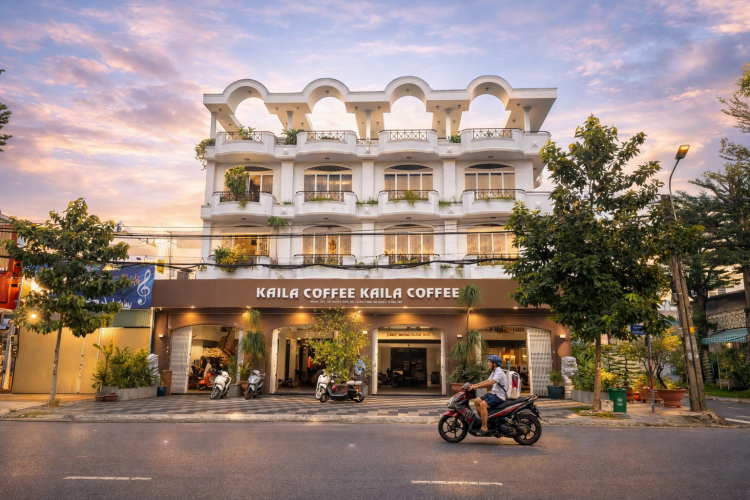 Bán toà góc 114-114A-116 Vành Đai Trong - DT 18x25m - 5 tấm - Giá 150 tỷ!