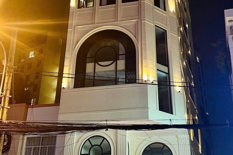 Bán tòa góc 473 Lê Quang Định - DT 8x22m - Hầm + 7 tầng - Giá 72 tỷ!