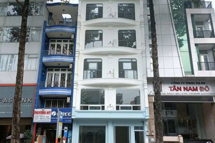 Bán tòa nhà 170-172 Hồng Bàng - DT 7,1x19m - 6 tầng mới - Giá 72 tỷ!