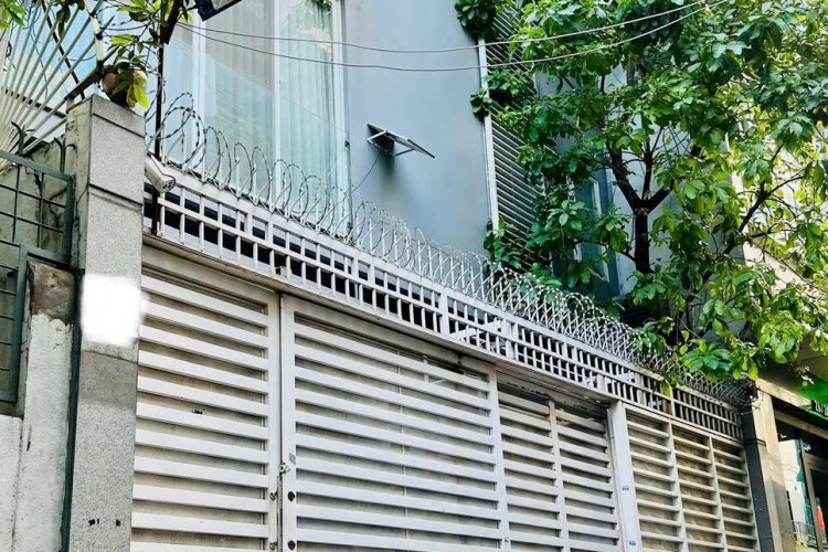 Bán villa 28/2 Đặng Văn Ngữ - DT 7,5x12m - 3 tầng - Giá 24 tỷ!