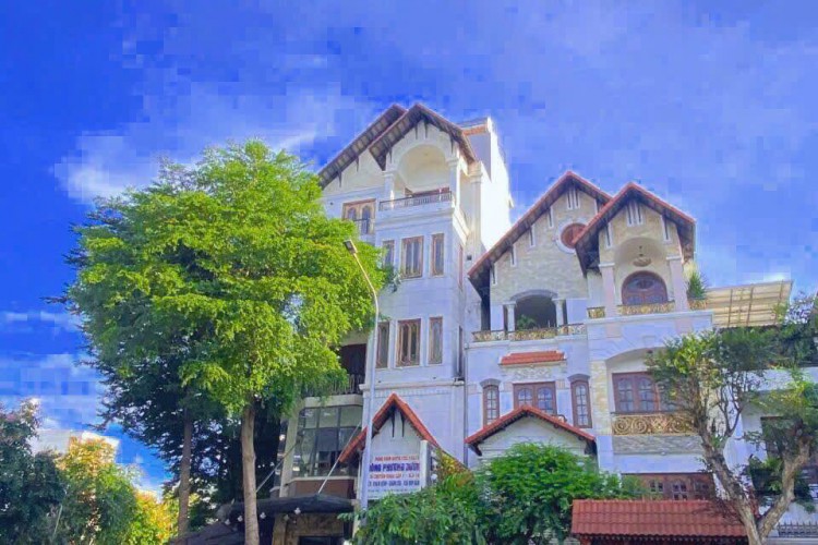 Biệt thự góc 2MTKD 46-48 Diệp Minh Châu - DT 13x17m - 3 tấm thang máy - Giá 33,5 tỷ!