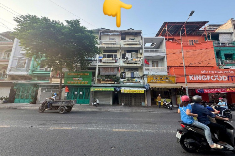 Cho thuê nhà 132-134 Chợ Lớn - 8x20m - 30PN - Giá 70tr/thg!