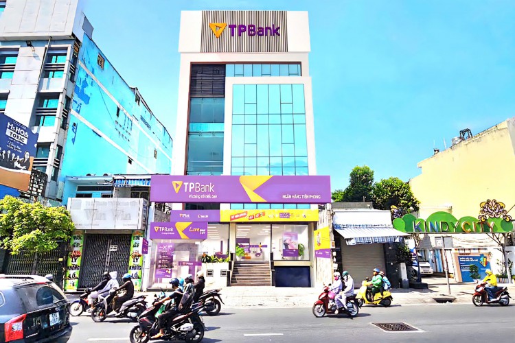 TÒA MTKD 433 CỘNG HÒA - DT 11x23M - HẦM + 5 TẦNG - HĐT 260TR/THG - GIÁ 100 TỶ!